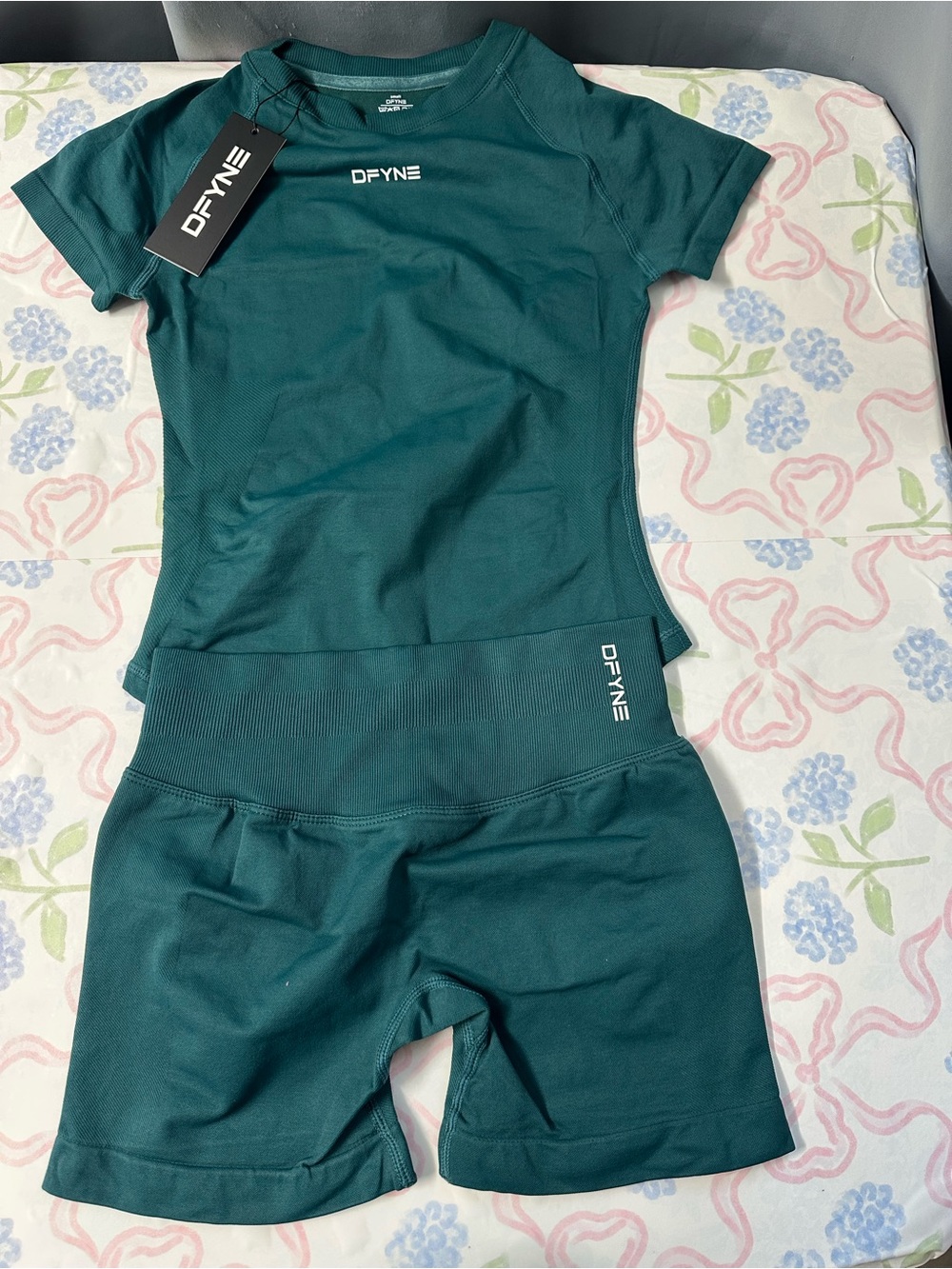 DFYNE Women's Teal Performance Shorts Set